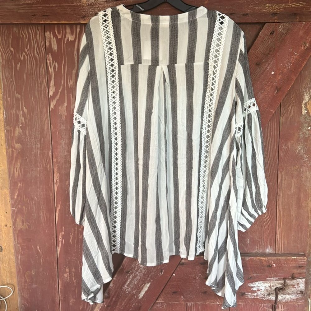 ANDTHEWHY black/white stripe open lace accent bishop sleeve flowy boho top. NWT. - Picture 6 of 13
